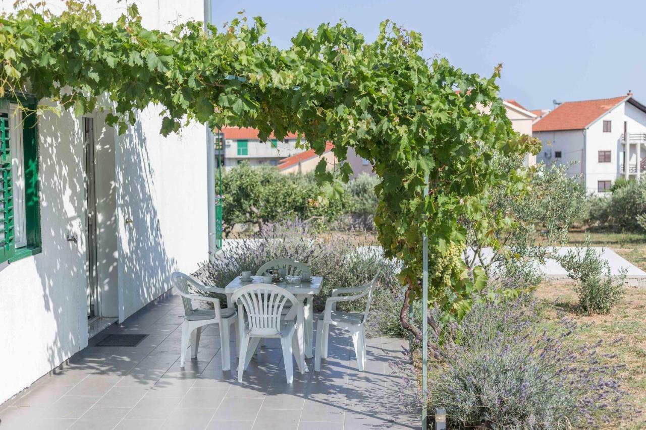 Holiday Apartment Vodice Buitenkant foto